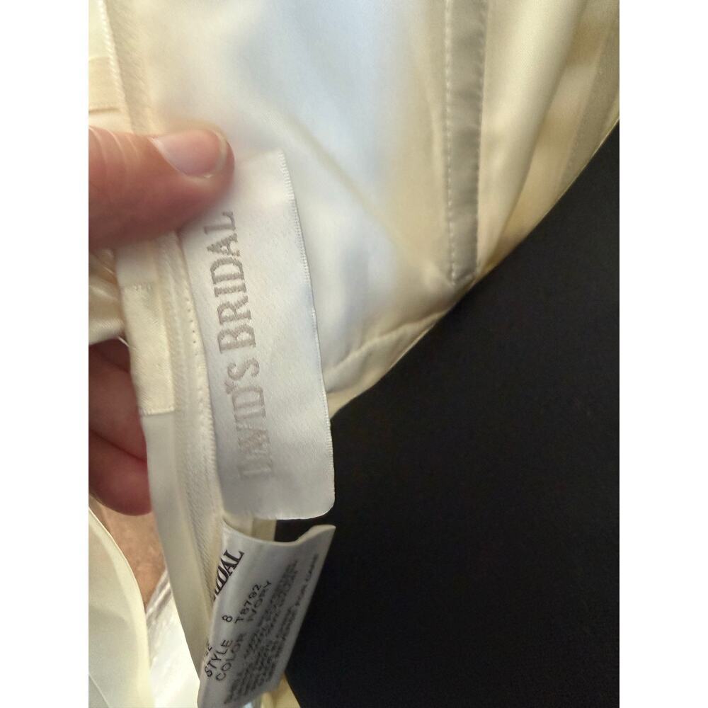 Ribbon Wedding Dress/Gown By David's Bridal Size 8 - Picture 4 of 6